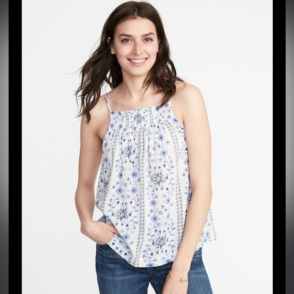 Old Navy Sleeveless Smocked Swing Top